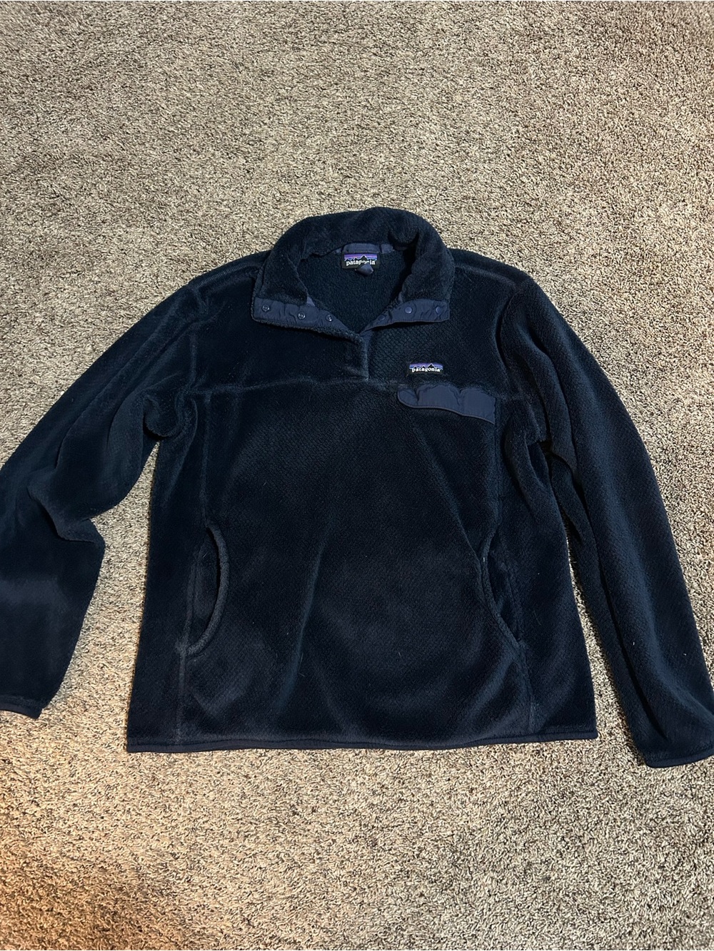 Navy blue Patagonia quarter snap Sherpa pullover